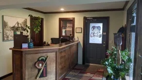 The Meadowlark Inn - Lobby