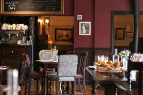 Rose And Crown Hotel - Restaurant