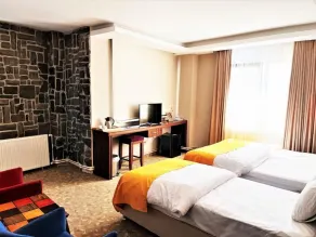 GRAND DELUXE HOTEL - Room