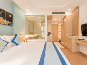 Canary Gold Hotel Quy Nhơn - Beachfront - Iconic Location - Rom