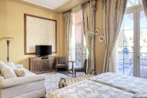 PortAventura Hotel Lucy's Mansion - Includes unlimited access & Express wristband to PortAventura Park & Ferrari Land - Chambre