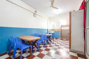 Itsy Hotels Manyu Inn - Restaurant
