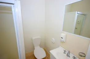 Del Rio Riverside Resort - Bathroom