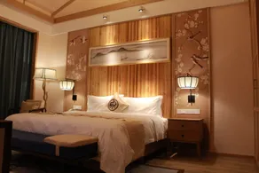 Queshan Lake Arcadia Intl Resort - Zimmer