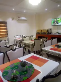 Alim Royal Hotel and Suites - Rezeption