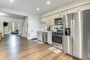 1 Block to Stroudsburg Main St: Chic Townhome - Intérieur