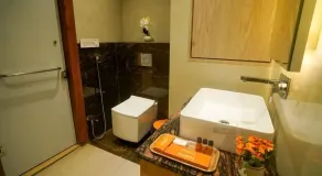 Familia Hotel and Banquets - Bagno