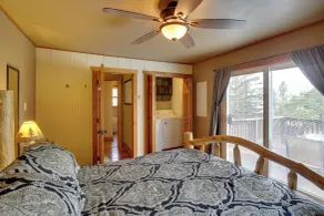 Cozy Lead Cabin w/ Deck < 1 Mi to Ski Slopes! - Innenbereich