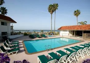 Oceanside Marina Suites - A Waterfront Hotel - Piscine