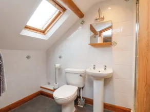 Boundcliffe Farm - Bathroom