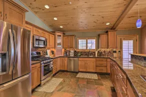 5 Mi to Butte Creek Trail: Prescott Home w/ Deck! - Interiør
