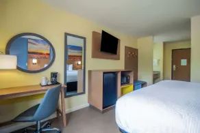 Days Inn by Wyndham Evansdale Waterloo - Chambre