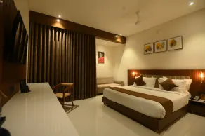 Kings Kraft Tremezzo Inn, Somnath - Chambre