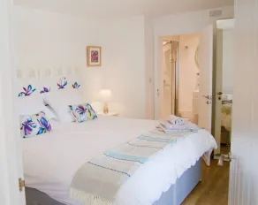 Malvern Holiday- Garden Flat - Chambre