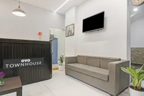 Townhouse Ameerpet - Lobby