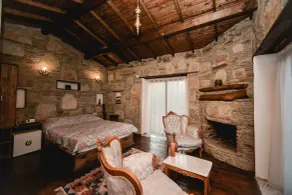 Heaven's Gate - Room