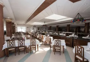 Golf Residence- Families and Couples Only - Restaurant