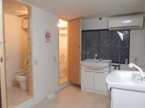 SAKURA GUEST HOUSE OSAKA DOUTONBORI - Hostel - Baño