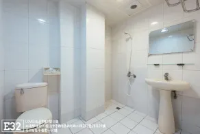 Fengjia Love I Hostel - Bathroom