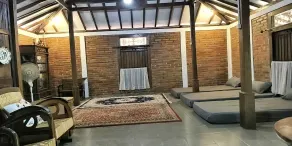 Ndalem Pengkok Homestay by ABM - Room