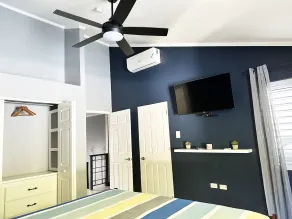 Cozy Crib 5mins from the airport - Zimmer