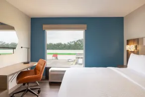 Holiday Inn Express & Suites Opelousas by IHG - Room