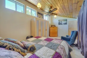 Auburn Cottage w/ Patios & Garden - 3 Mi to Town! - Værelse