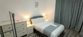 Modern Stylish Retreat 15 Mins to Central London - Camera
