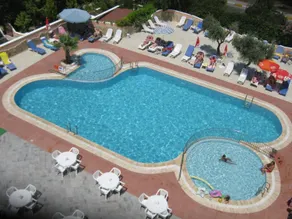 Oya Family Suites - Pool