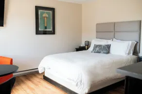 Loyalist Inn & Suites - Rum