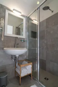 Teresa Rooms & Suites - Salle de bain