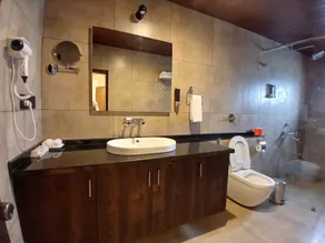 Quad Club, Nandi Hills - Bathroom