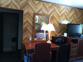 Sunset Motel - Room