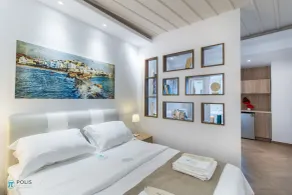 Polis of Naxos - Chambre