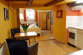 Ferienwohnung Im Damm - private ruhige Terrasse, Parkplatz - In-room dining