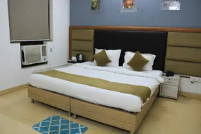 Vinayak Stay Sector 43 - Room