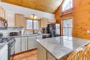 Jeffersonville Home w/ Deck Near Hiking & Climbing - Interiør