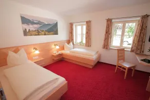 Pension Schweizerhaus Garni - Room