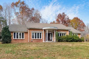 Serene & Spacious! Family-friendly Catharpin Home - Interior