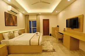 Millora Cyber Suites, DLF Phase 3 - Chambre