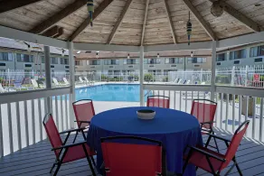 Admiralty Inn & Suites - a Red Collection Hotel - Pool