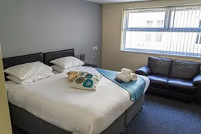 Lymedale Suites Studios & Aparthotel in NEWCASTLE UNDER LYME & STOKE - Habitación