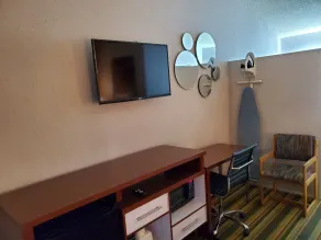 Howard Johnson by Wyndham Phoenix Airport/Downtown Area - Quarto