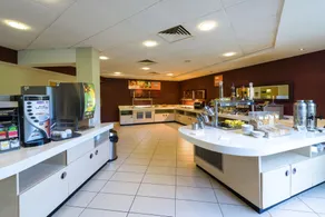 Holiday Inn Express London Stansted Airport by IHG - Restaurante