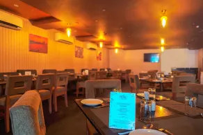 Treebo Trend Grand Plaza Nampally - Restaurante