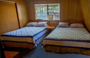 Golden Bear Cottages - Zimmer