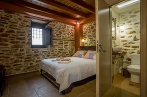 Thalia Traditional Guest House - Room