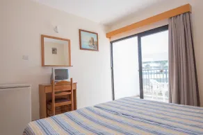 Kkaras Hotel - Værelse