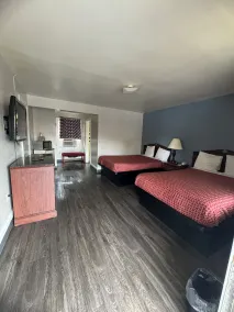 The Executive Inn - Room