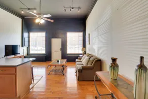 Steps to Restaurants & Shops! Dtwn Marshall Apt - Intérieur
